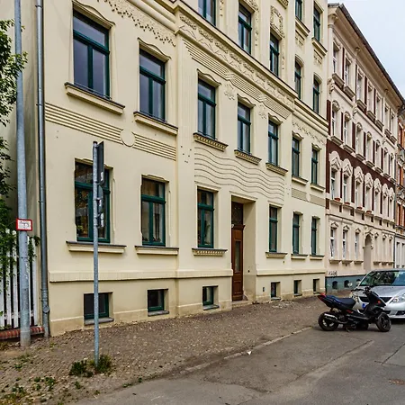 Apartman Gemuetliches Zuhause 2-zimmer-ferienwohnung Mit Geschirrspueler & Balkon Fuer Bis Zu 4 Personen Lipcse