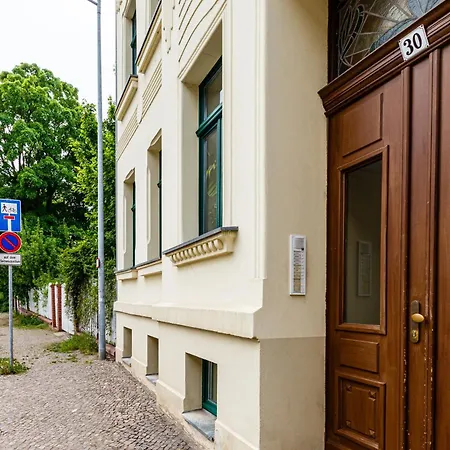 Gemuetliches Zuhause 2-zimmer-ferienwohnung Mit Geschirrspueler & Balkon Fuer Bis Zu 4 Personen Apartman Lipcse