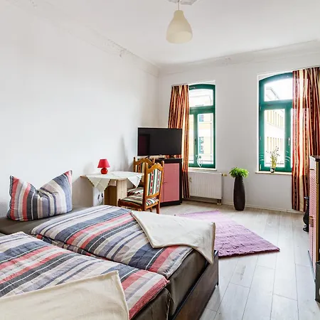 Gemuetliches Zuhause 2-zimmer-ferienwohnung Mit Geschirrspueler & Balkon Fuer Bis Zu 4 Personen Leipzig
