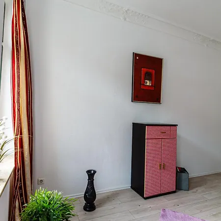 Gemuetliches Zuhause 2-zimmer-ferienwohnung Mit Geschirrspueler & Balkon Fuer Bis Zu 4 Personen Apartman